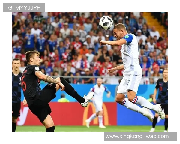 冰岛国足球明星的崛起与挑战从冰雪之地到世界舞台的足球传奇